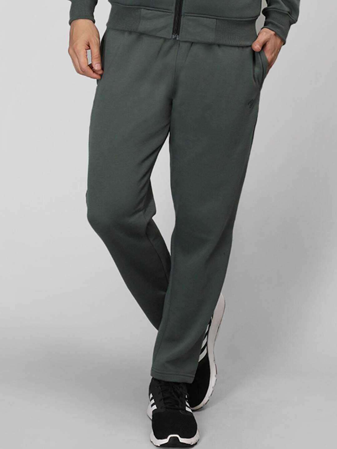 

CHKOKKO Men Mid-Rise Fleece Training Track Pants, Green