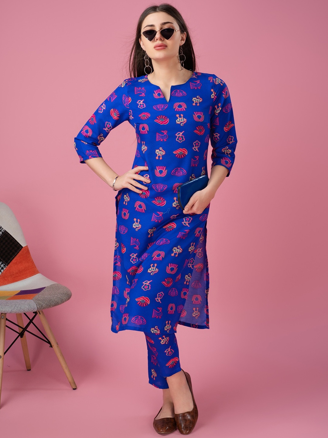 

soan Quirky Printed Notched Neck Kurta with Trousers, Blue
