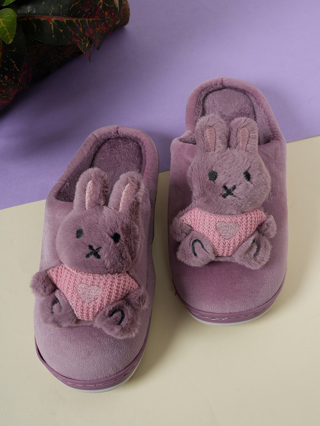 

SAPATOS Women Self Design Room Slippers, Purple