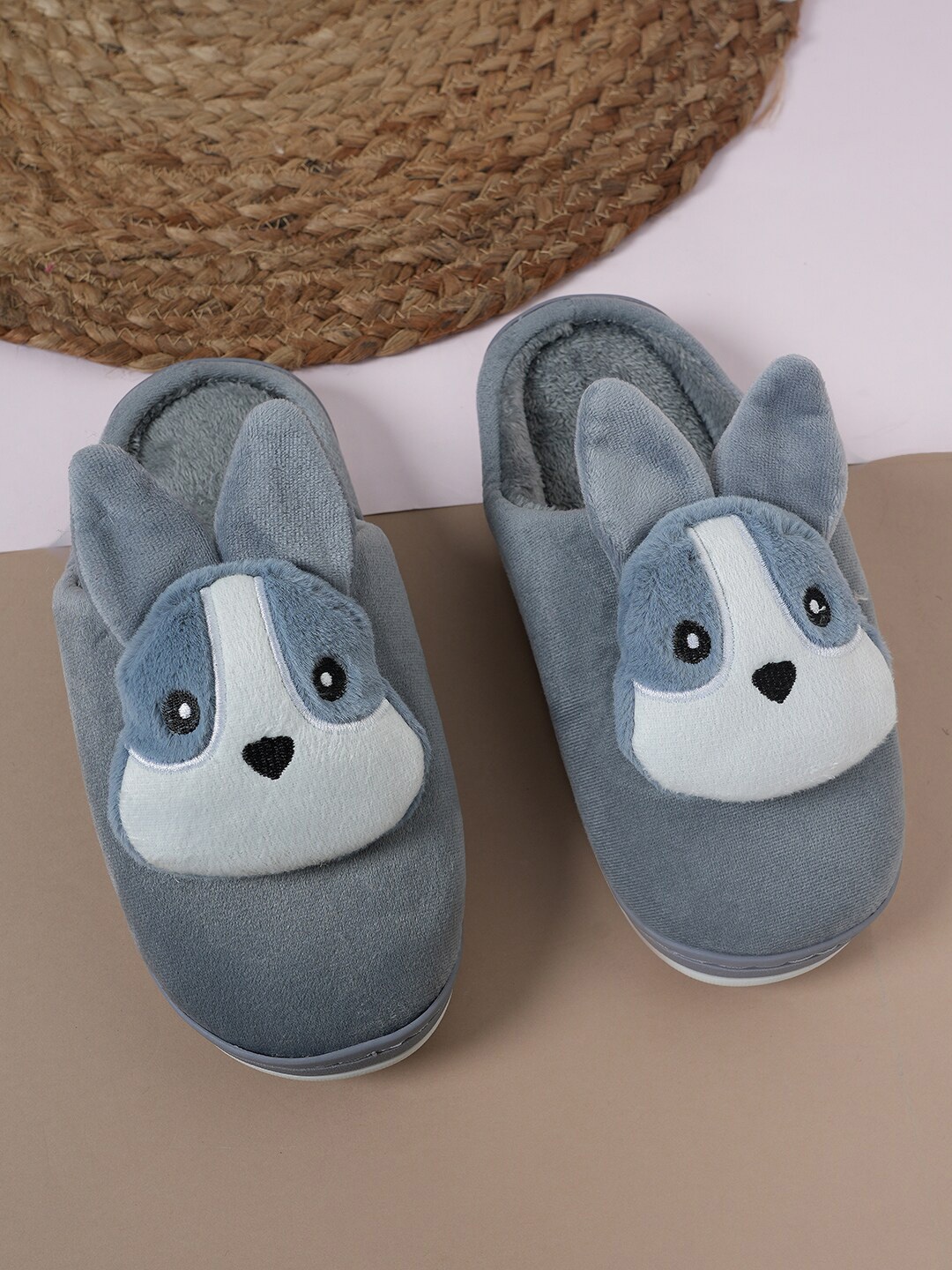 

SAPATOS Women Embellished Fur Room Slippers, Grey