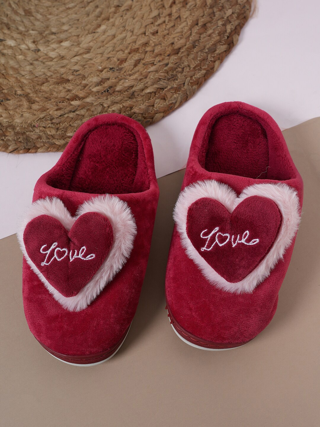 

SAPATOS Women Embellished Fur Room Slippers, Maroon