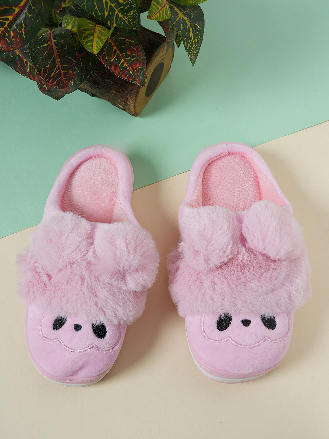 

SAPATOS Women Embellished Fur Room Slippers, Pink