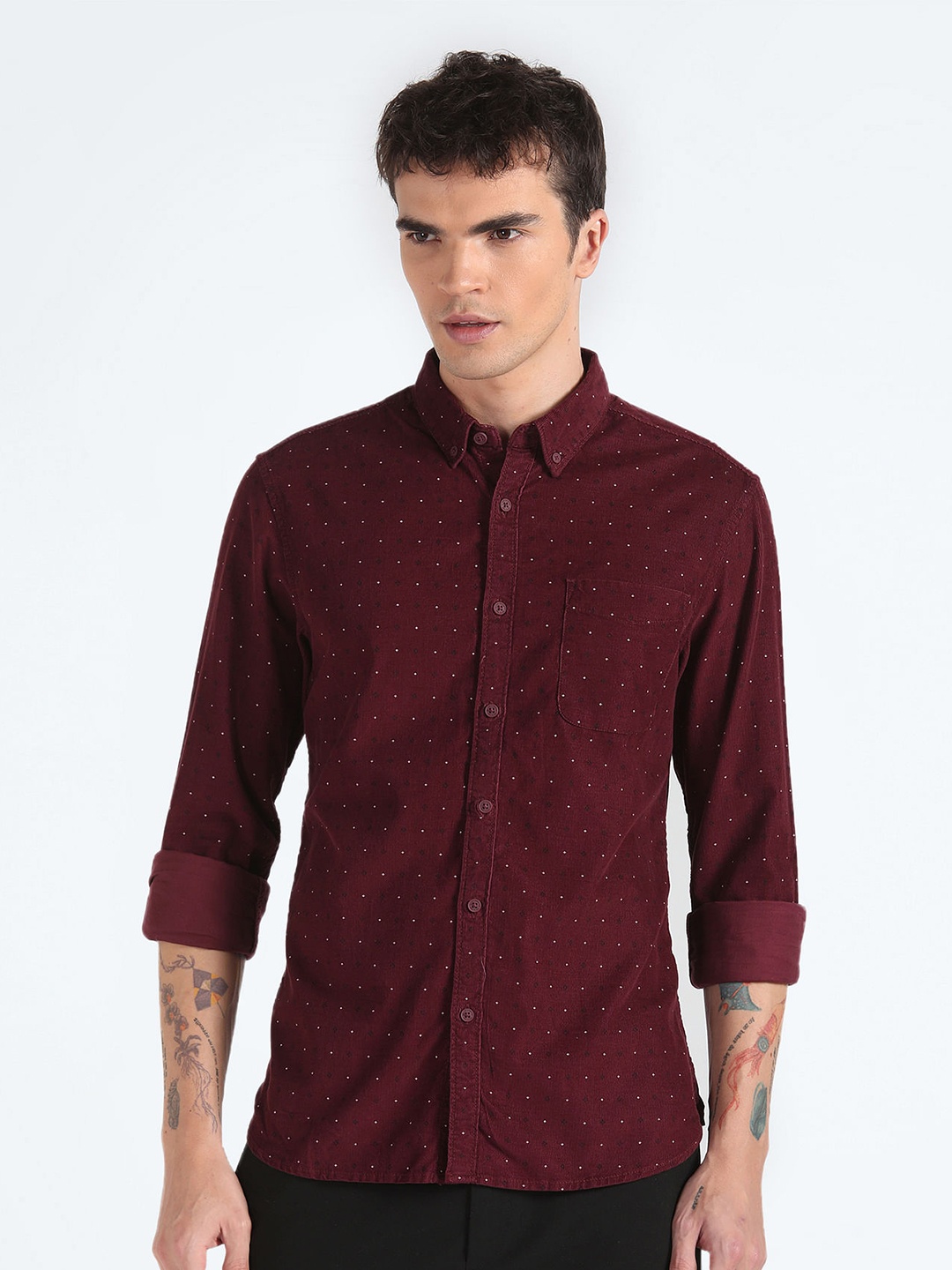 

Flying Machine Slim Fit Micro Ditsy Printed Corduroy Weave Pure Cotton Casual Shirt, Maroon