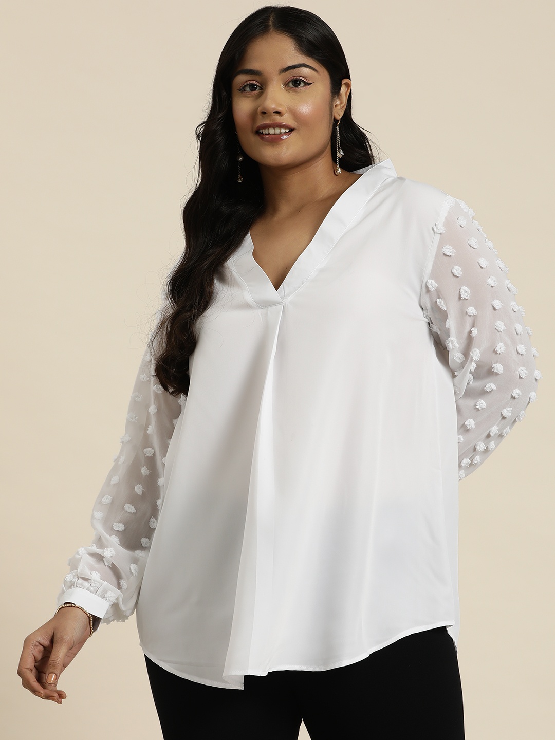 

Qurvii+ Plus Size Polka Dot Crepe Longline Top, White