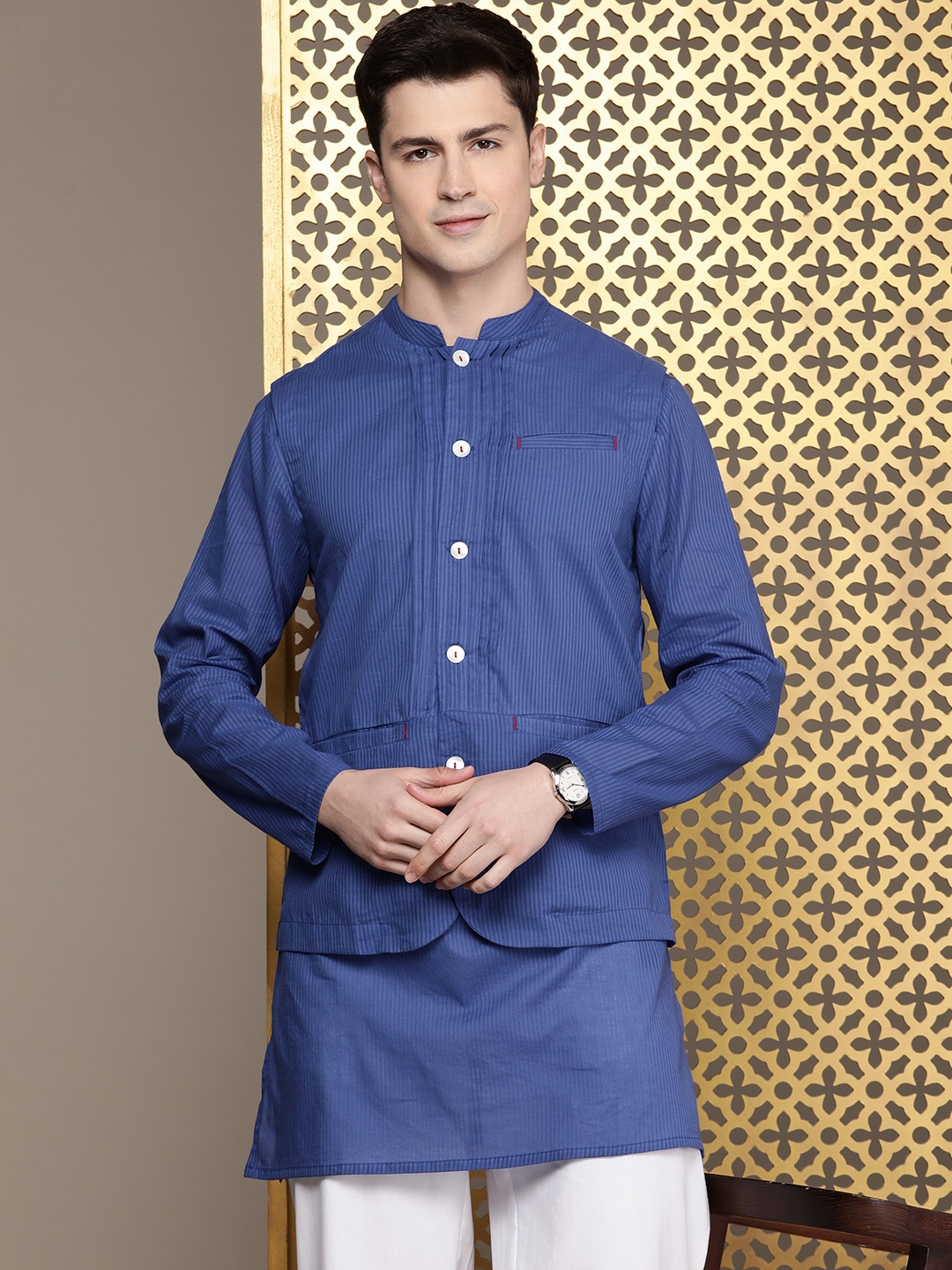 

House of Pataudi Men Rozana Solid Kurta with Trousers, Navy blue