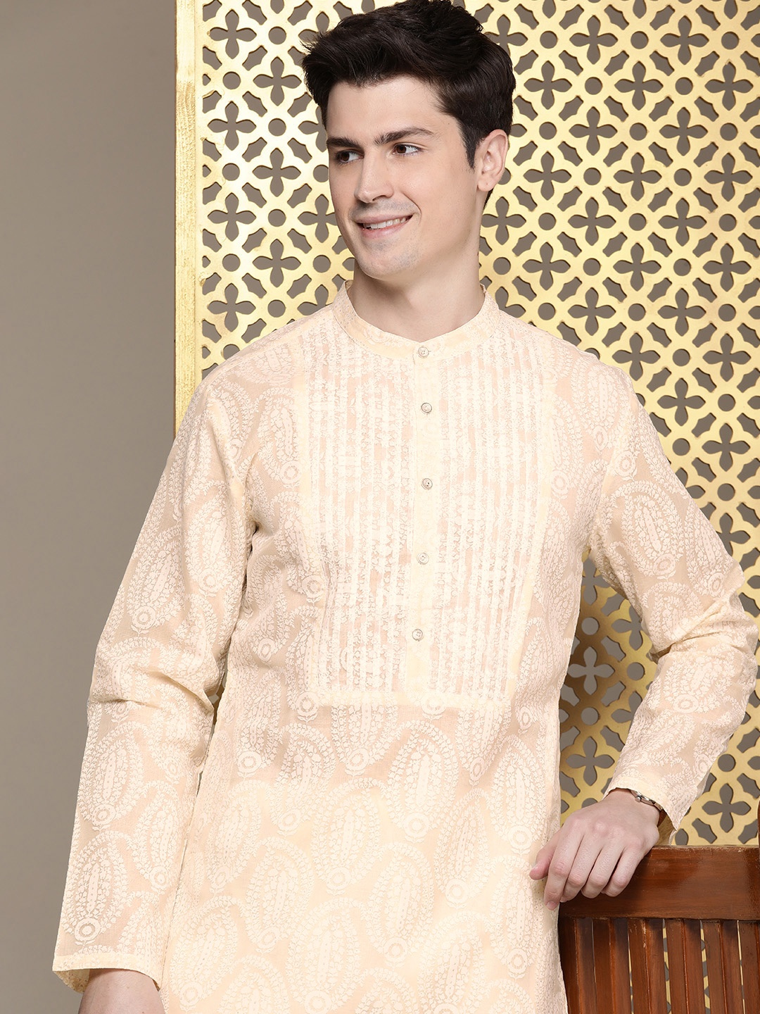 

House of Pataudi Ethnic Motifs Embroidered Jashn Kurta, Beige