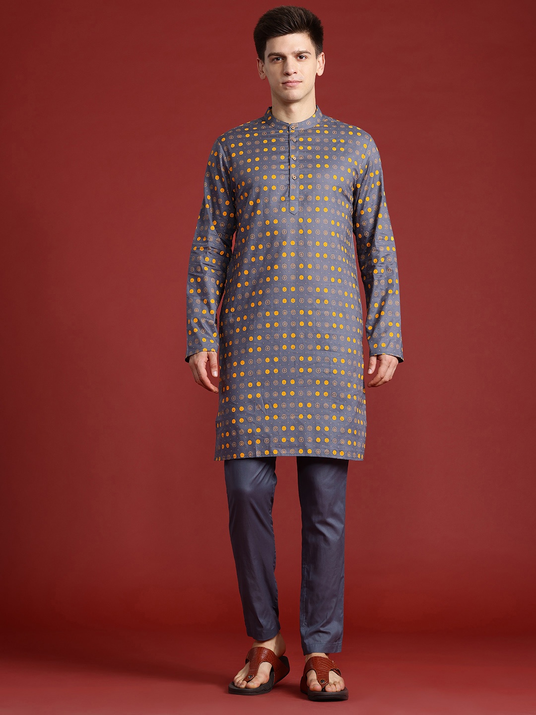 

Anouk Printed Regular Pure Cotton Kurta with Trousers, Charcoal