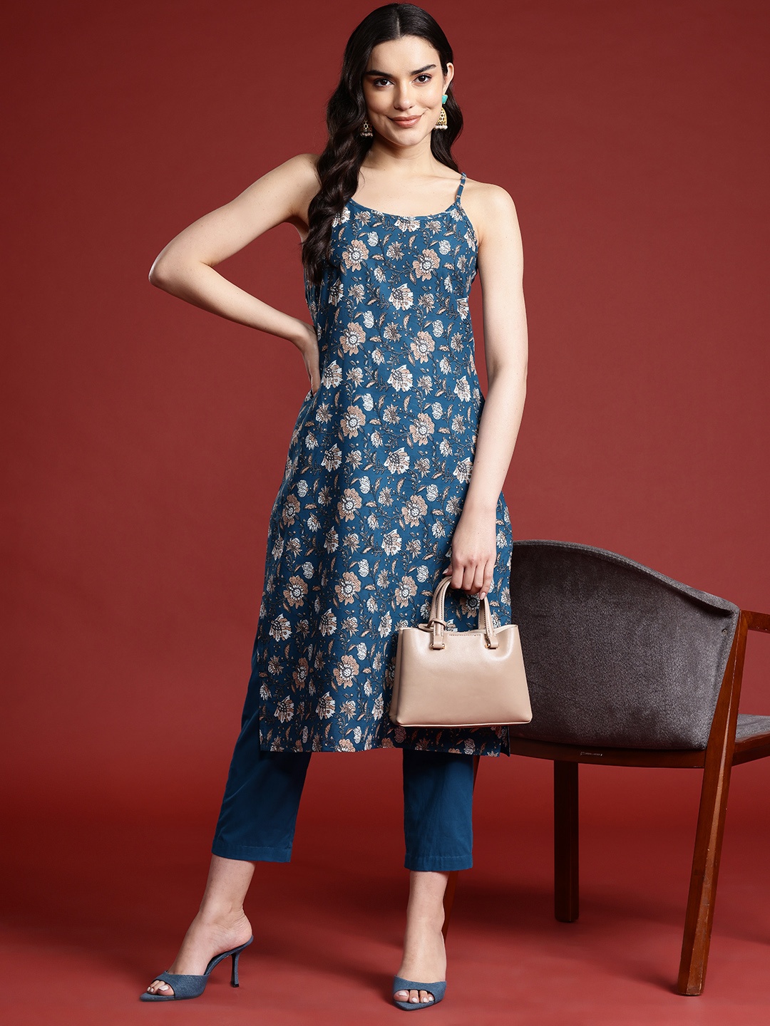 

Anouk Women Floral Printed Pure Cotton Kurta with Trousers, Teal