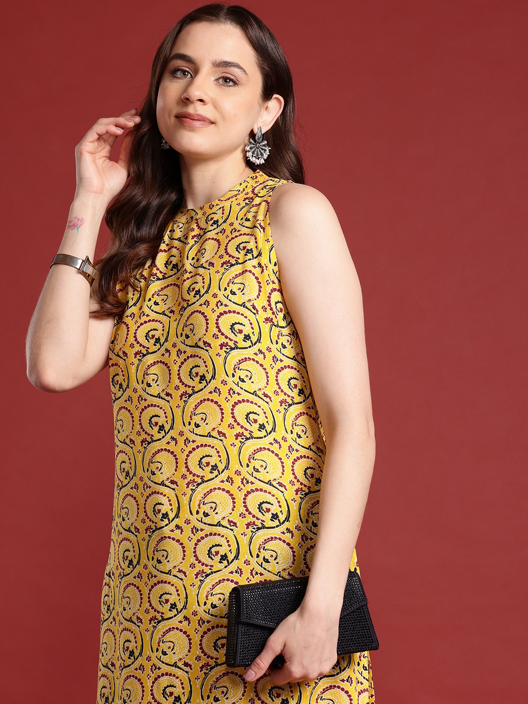 

Anouk Floral Printed Kurta, Mustard