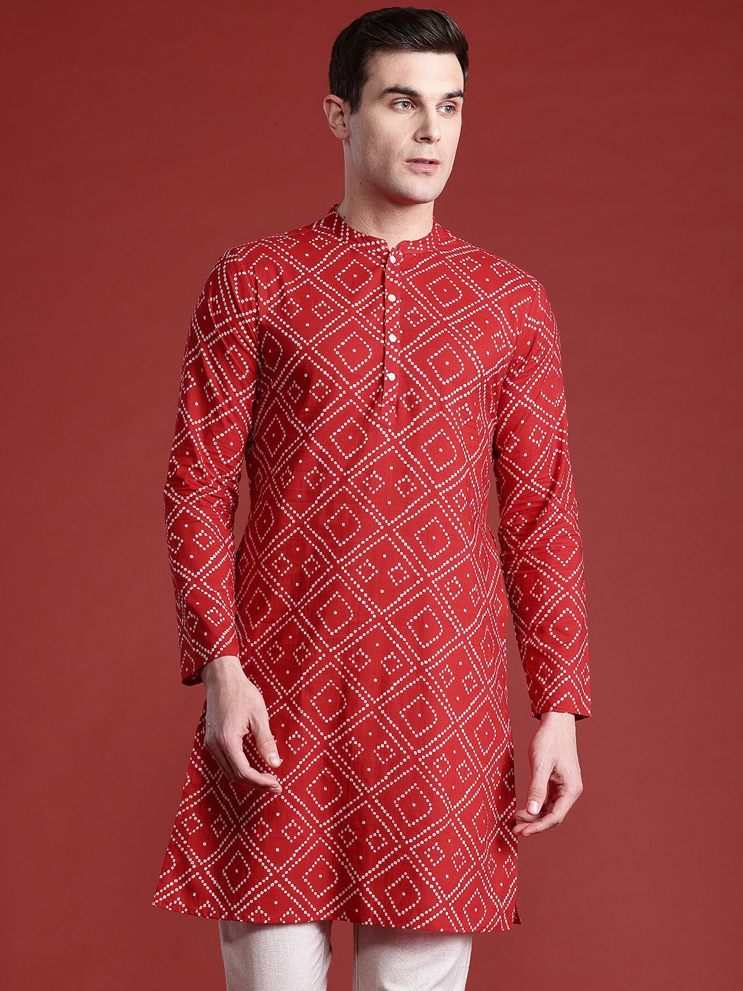 

Anouk Men Bandhani Printed Mandarin Collar Pure Cotton Kurta, Red