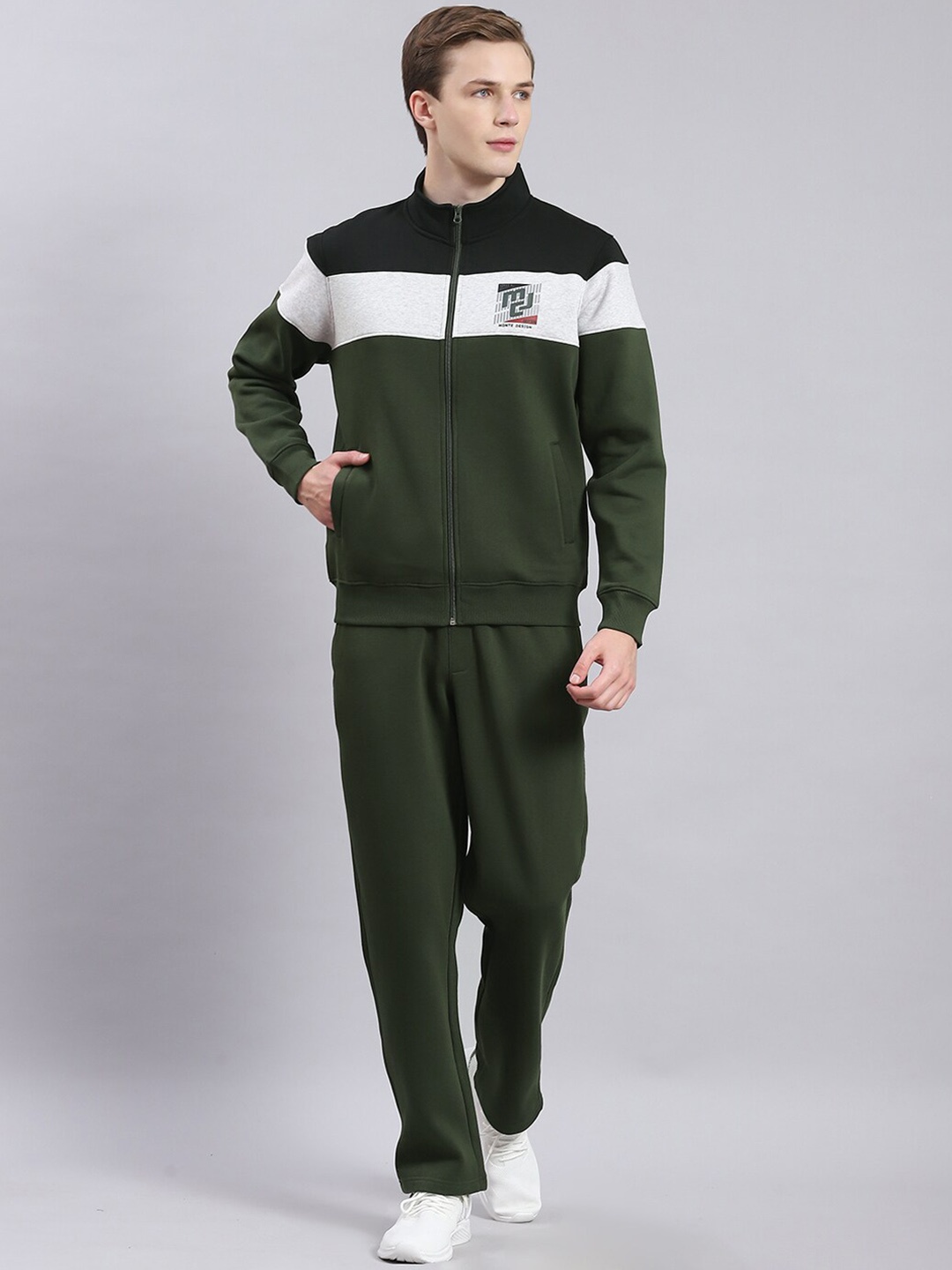 

Monte Carlo Colour-Blocked Sweatshirts With Trousers, Olive