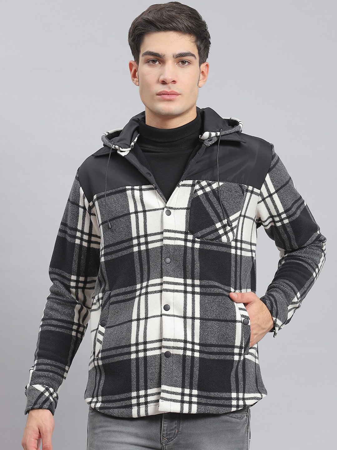 

Monte Carlo Men Black Classic Checked Casual Shirt