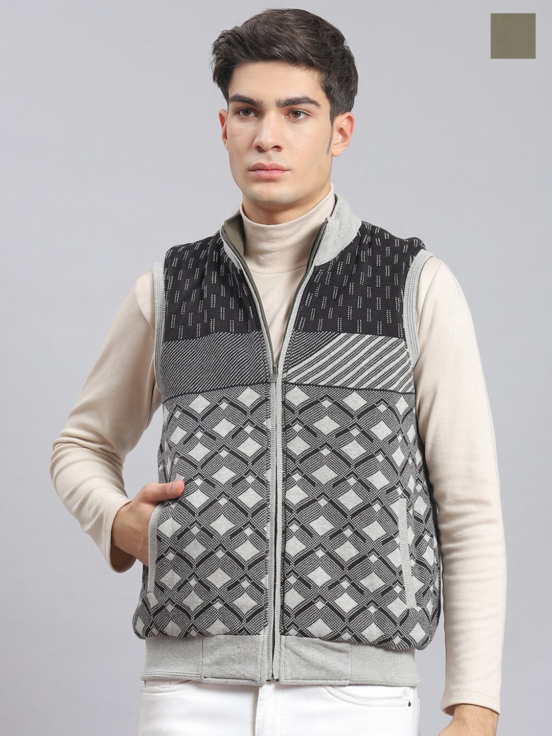 

Monte Carlo Ethnic Motifs Printed Stand Collar Sleeveless Cotton Reversible Bomber Jacket, Olive