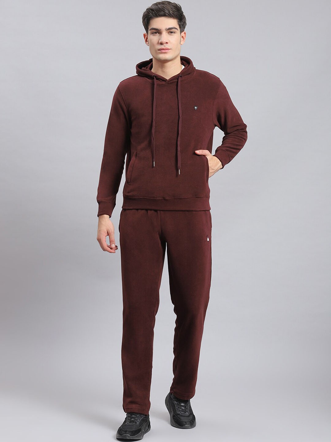 

Monte Carlo Hood-Neck Sweatshirts With Trousers, Coffee brown