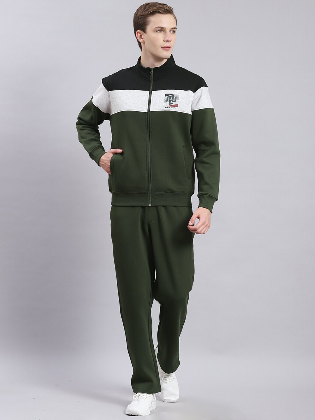 

Monte Carlo Cotton Mock-Neck Sweatshirt & Mid-Rise Track Pant, Olive