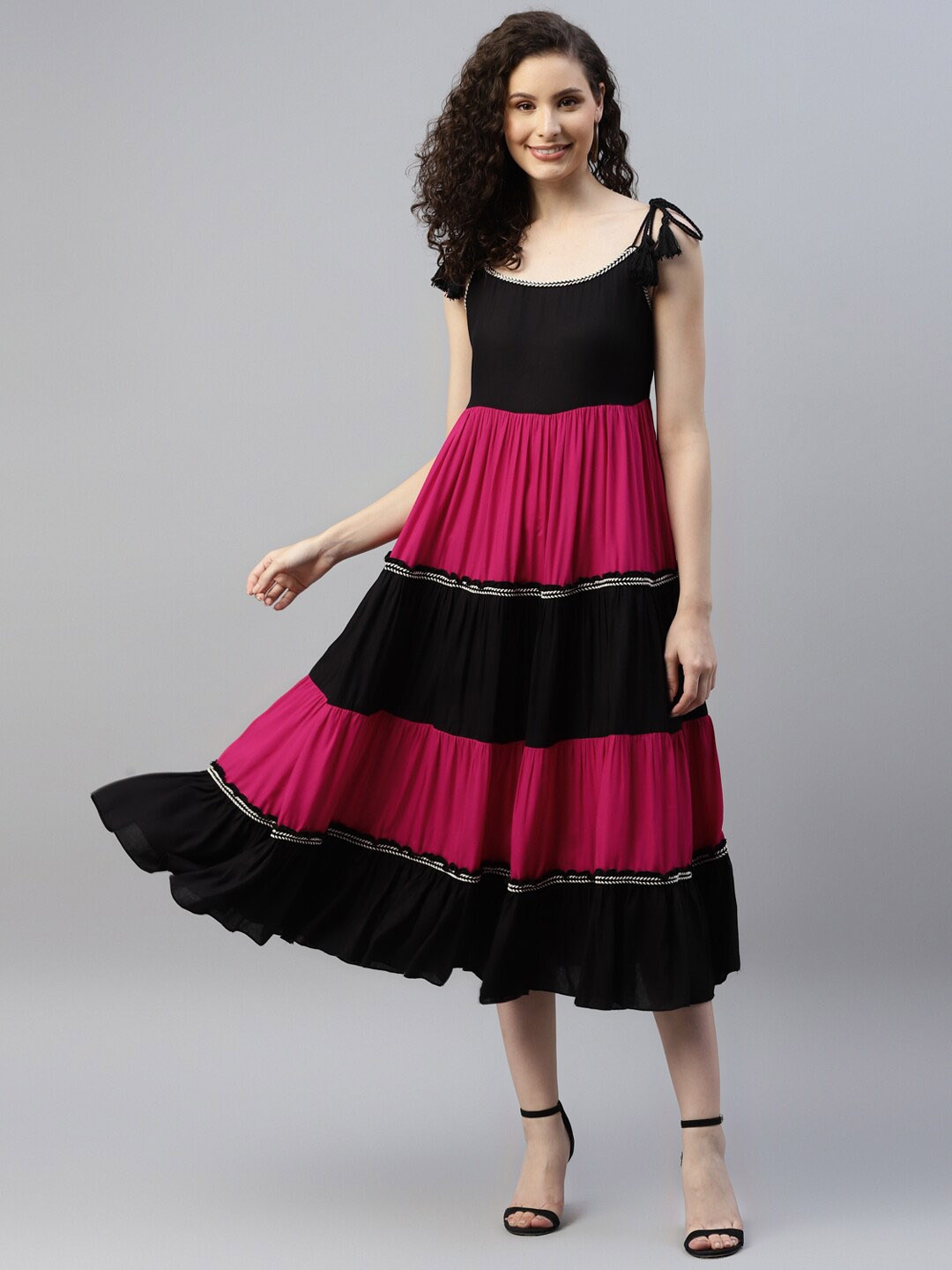 

DEEBACO Colourblocked Tiered Fit & Flare Midi Dress, Black