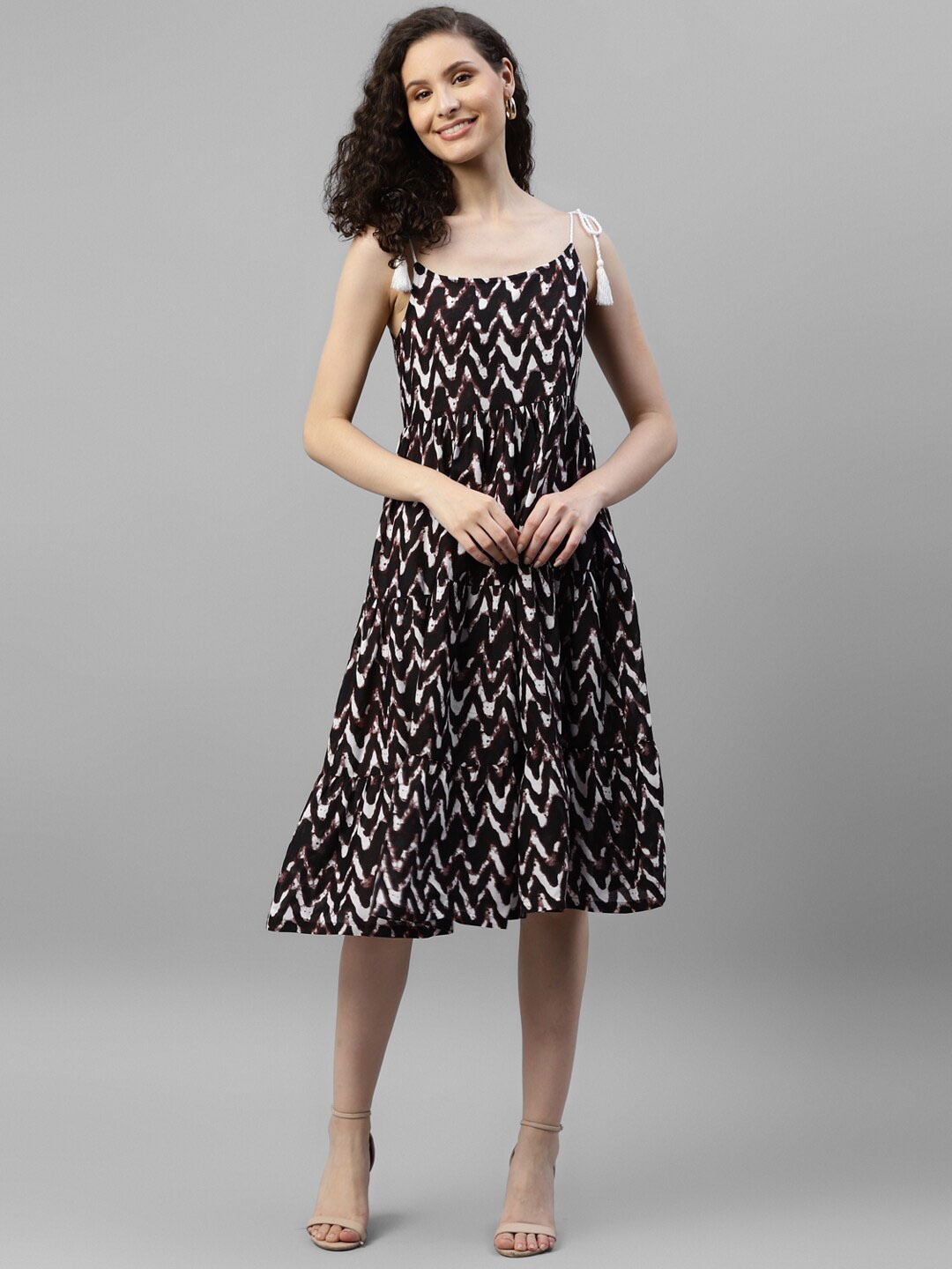 

DEEBACO Chevron Printed Shoulder Straps Empire Dress, Brown