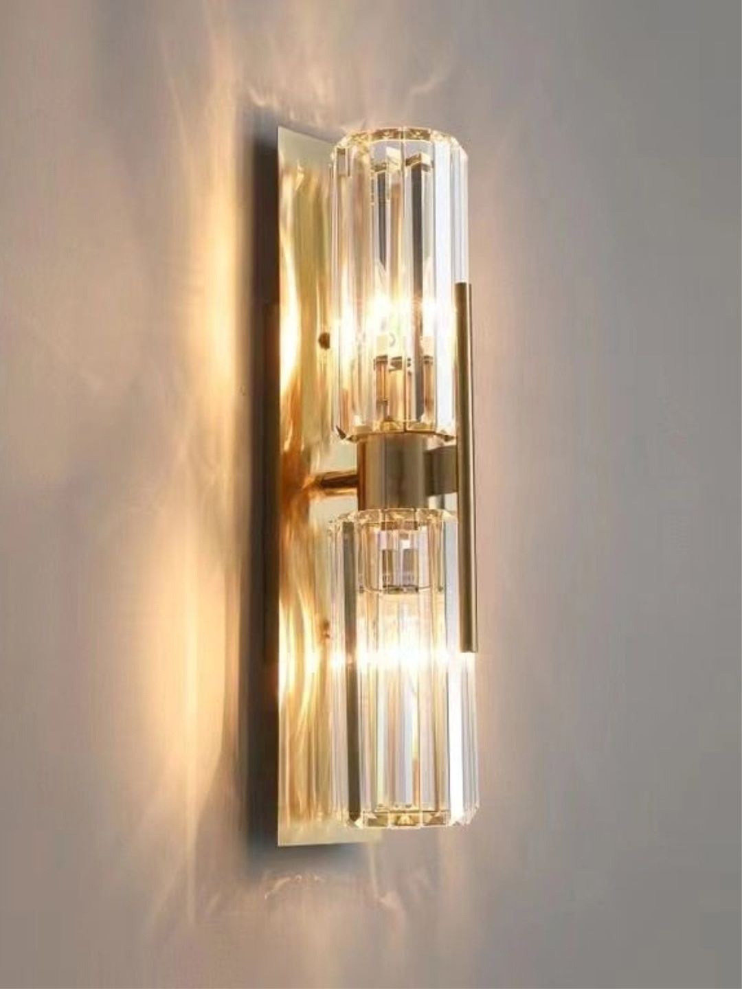 

The Art House Gold Toned Textured Aluminium Cylinder Shaped Wall Lamp
