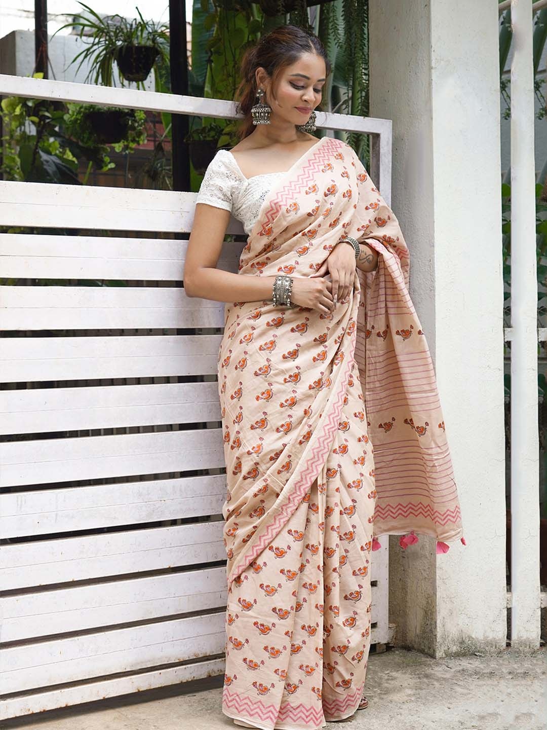 

TEEJH Printed Mulmul Cotton Saree, Beige