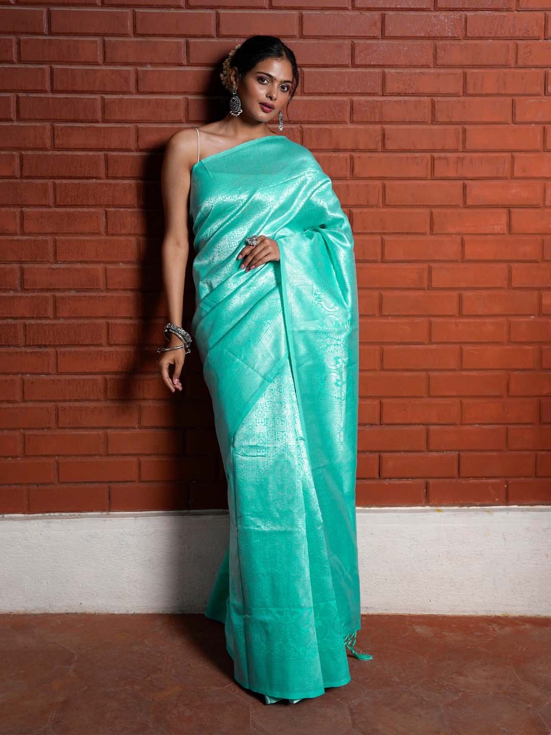 

TEEJH Ethnic Motifs Wove Design Zari Cotton Silk Saree, Sea green