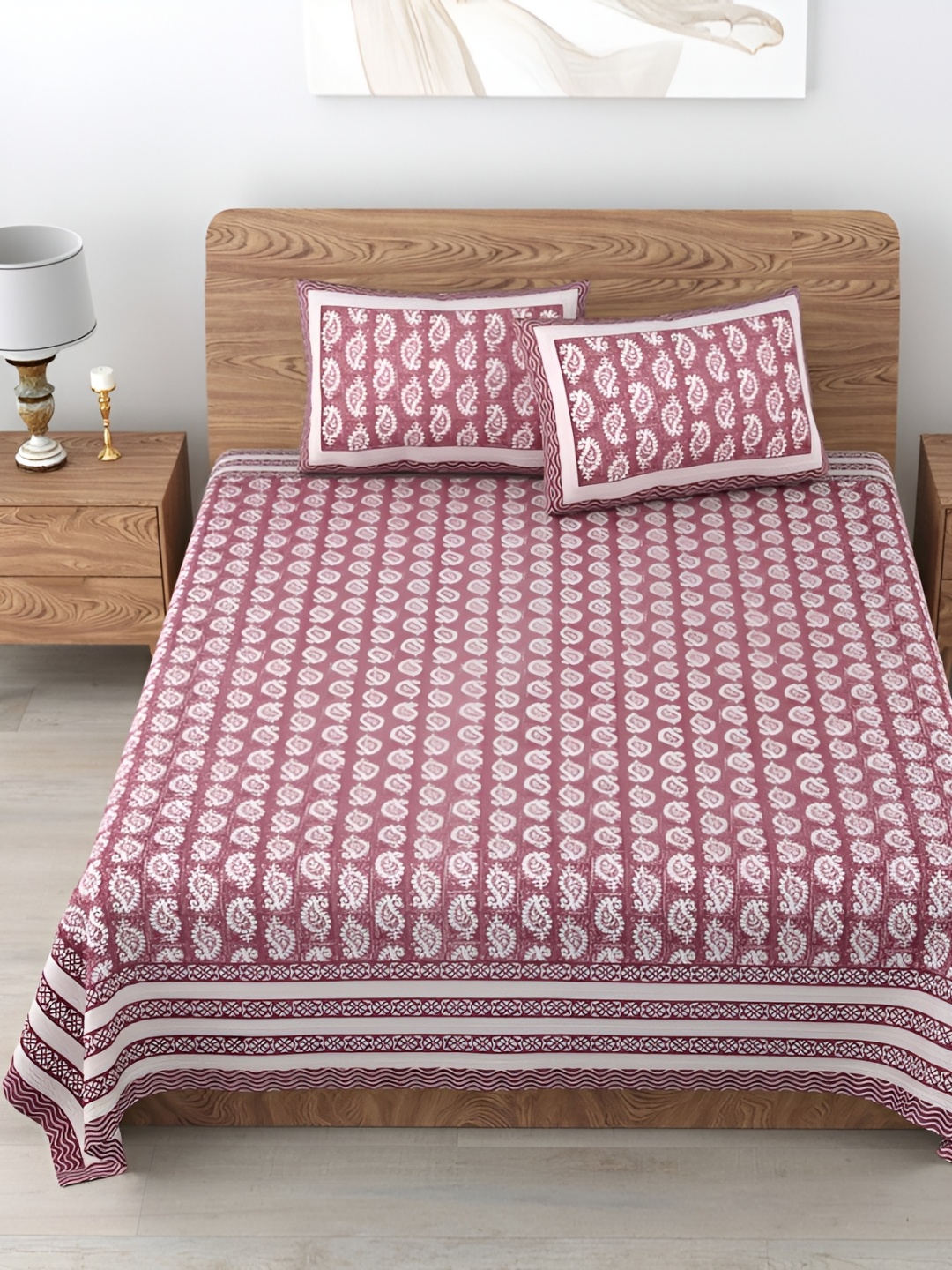 

Urban Jaipur Mauve white Ethnic Motifs Cotton 210 TC King Bedsheet With 2 Pillow Covers