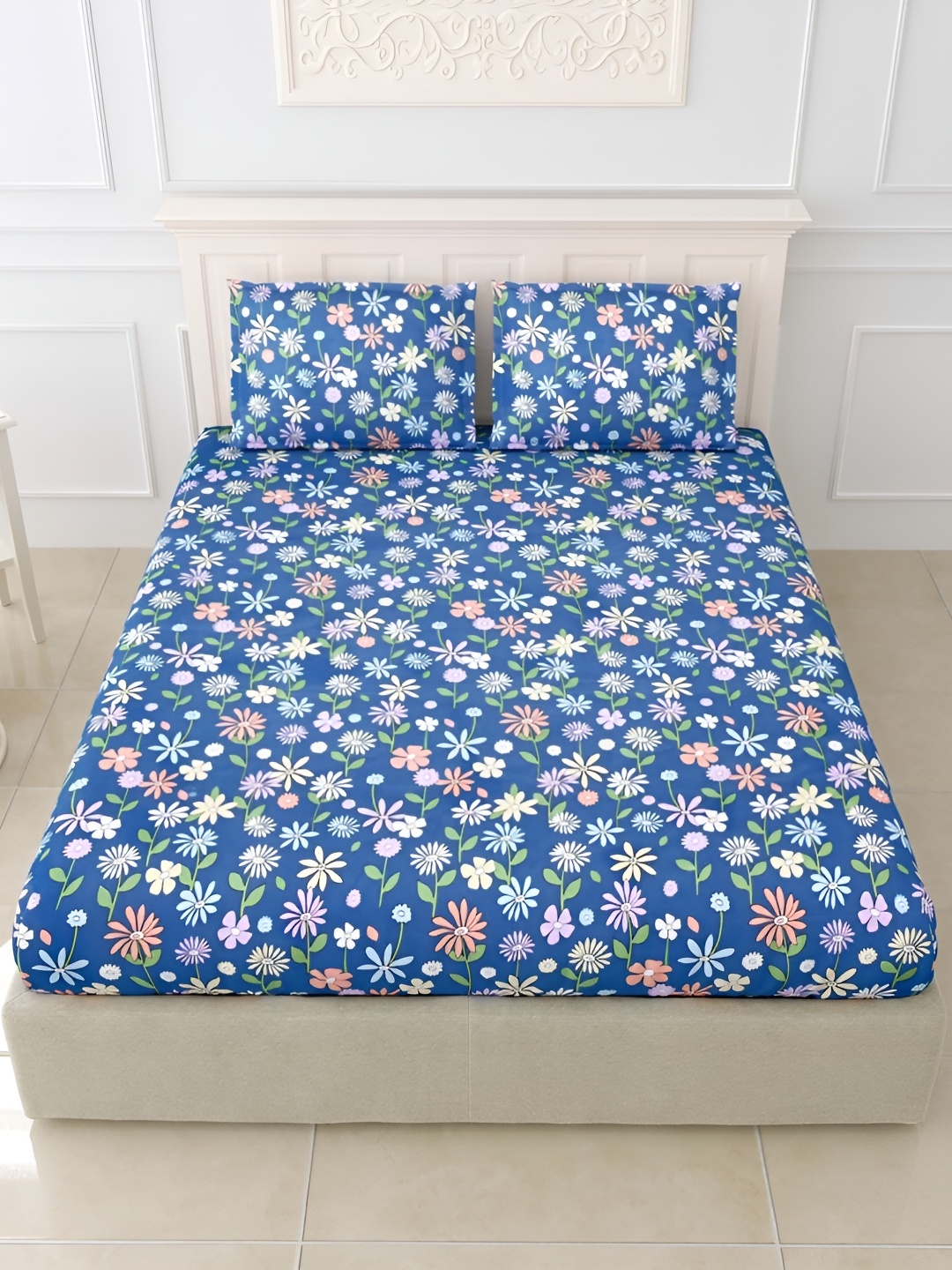 

Urban Jaipur Navy Blue Green Floral 144 TC King Bedsheet With 2 Pillow Covers