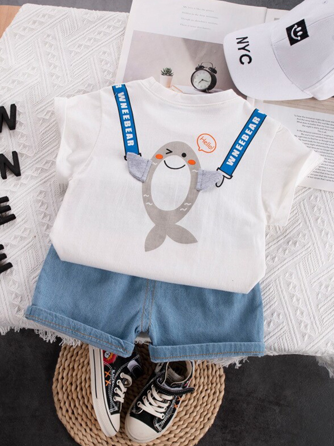 

StyleCast Kids Graphic Printed Pure Cotton T-shirt With Shorts, White