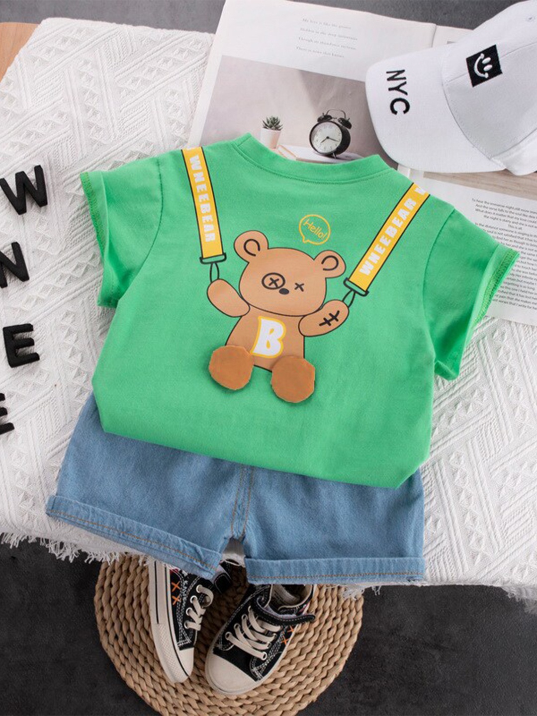 

StyleCast Kids Graphic Printed Pure Cotton T-shirt With Shorts, Green