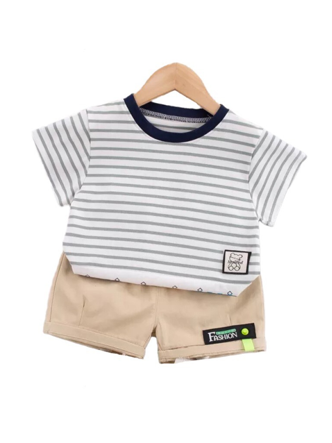 

StyleCast Kids Grey Striped Pure Cotton T-shirt with Shorts