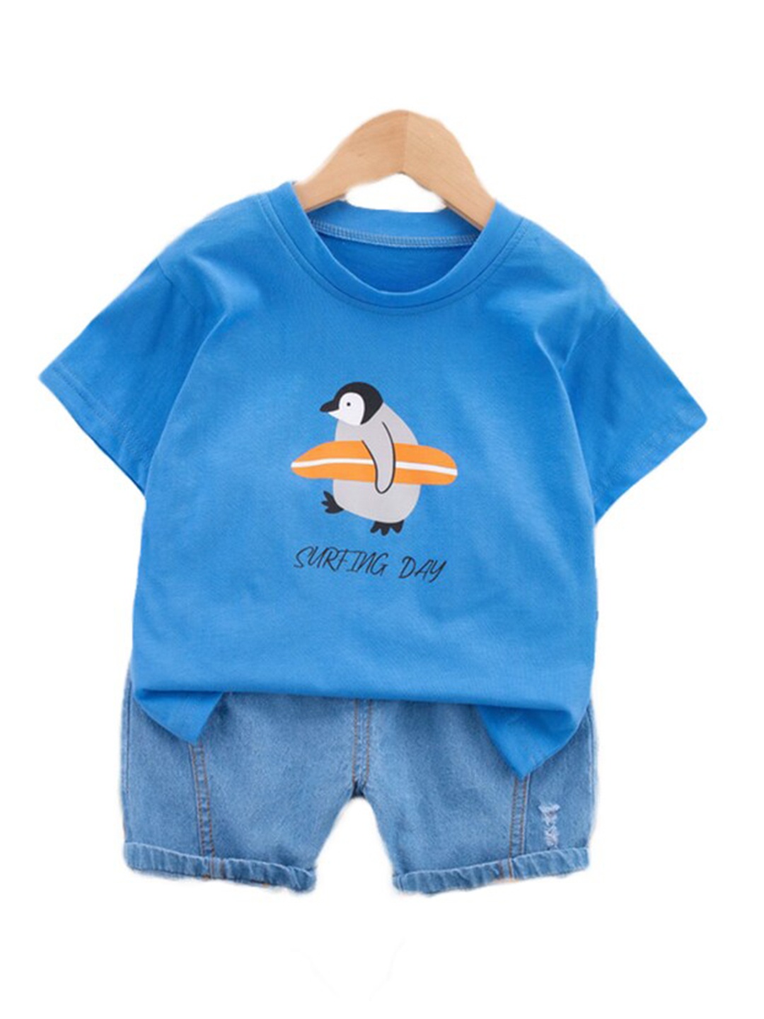 

StyleCast Kids Blue Printed T-shirt with Shorts