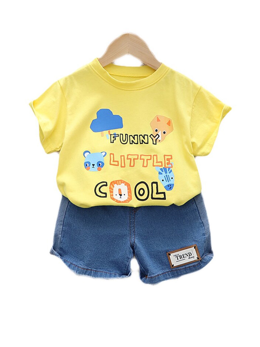 

StyleCast Kids Yellow Printed Pure Cotton T-shirt with Shorts