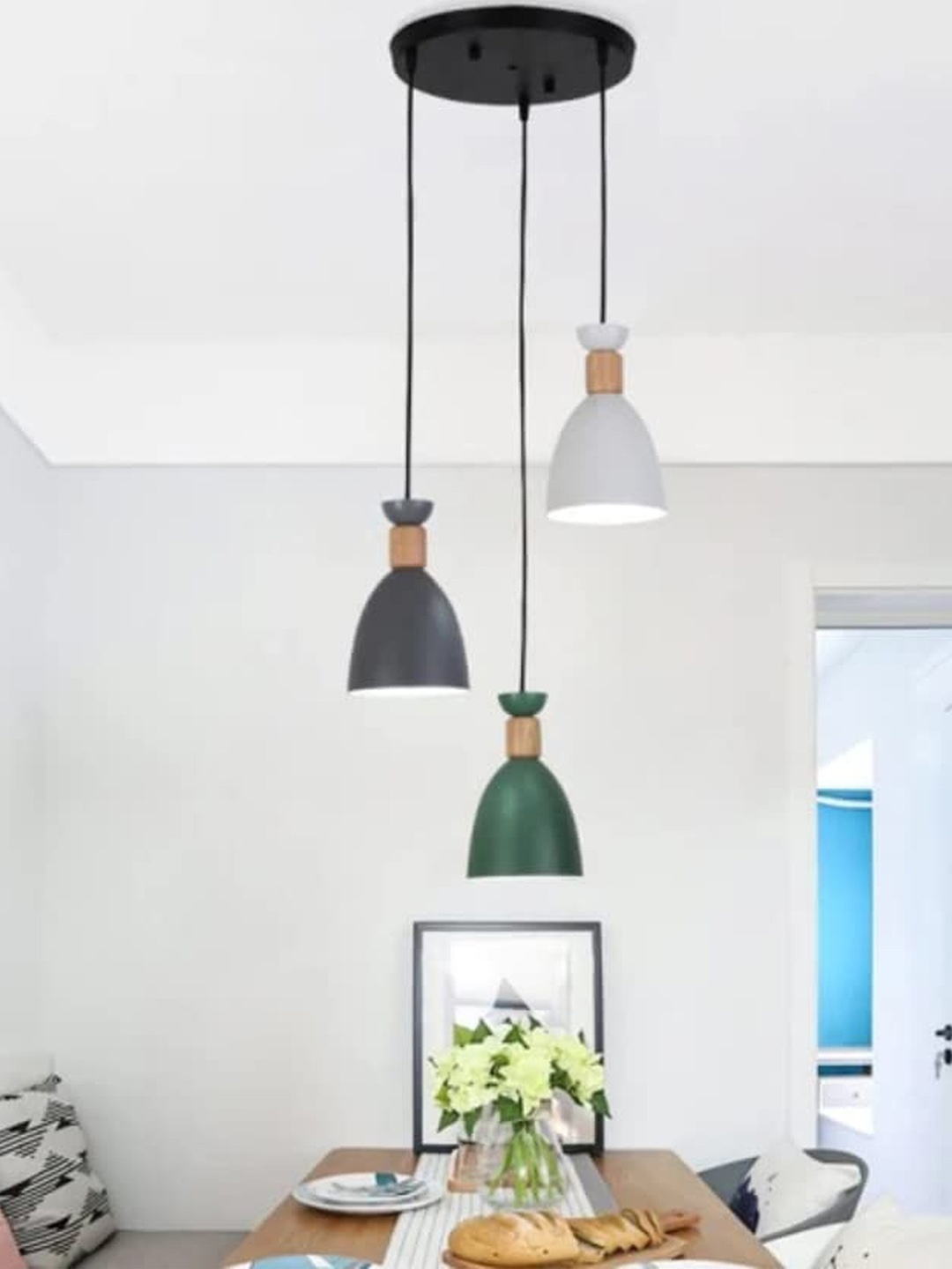 

MFD HOME FURNISHING White & Green Spherical Pendant Ceiling Lamp
