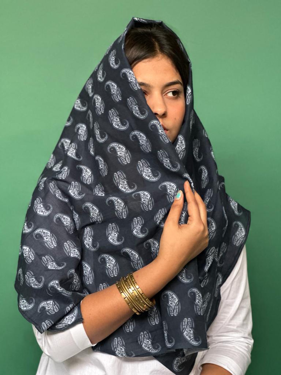

BUTA BUTI Paisley Printed Pure Cotton Stole, Navy blue