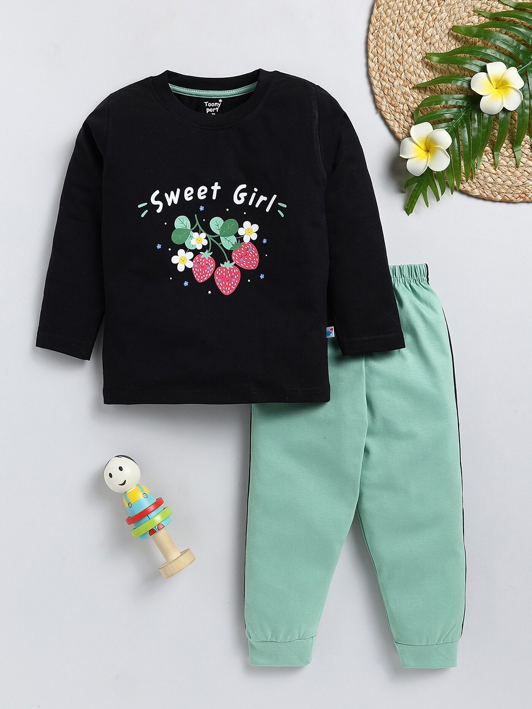 

Toonyport Kids Printed Pure Cotton T-shirt With Trousers, Black