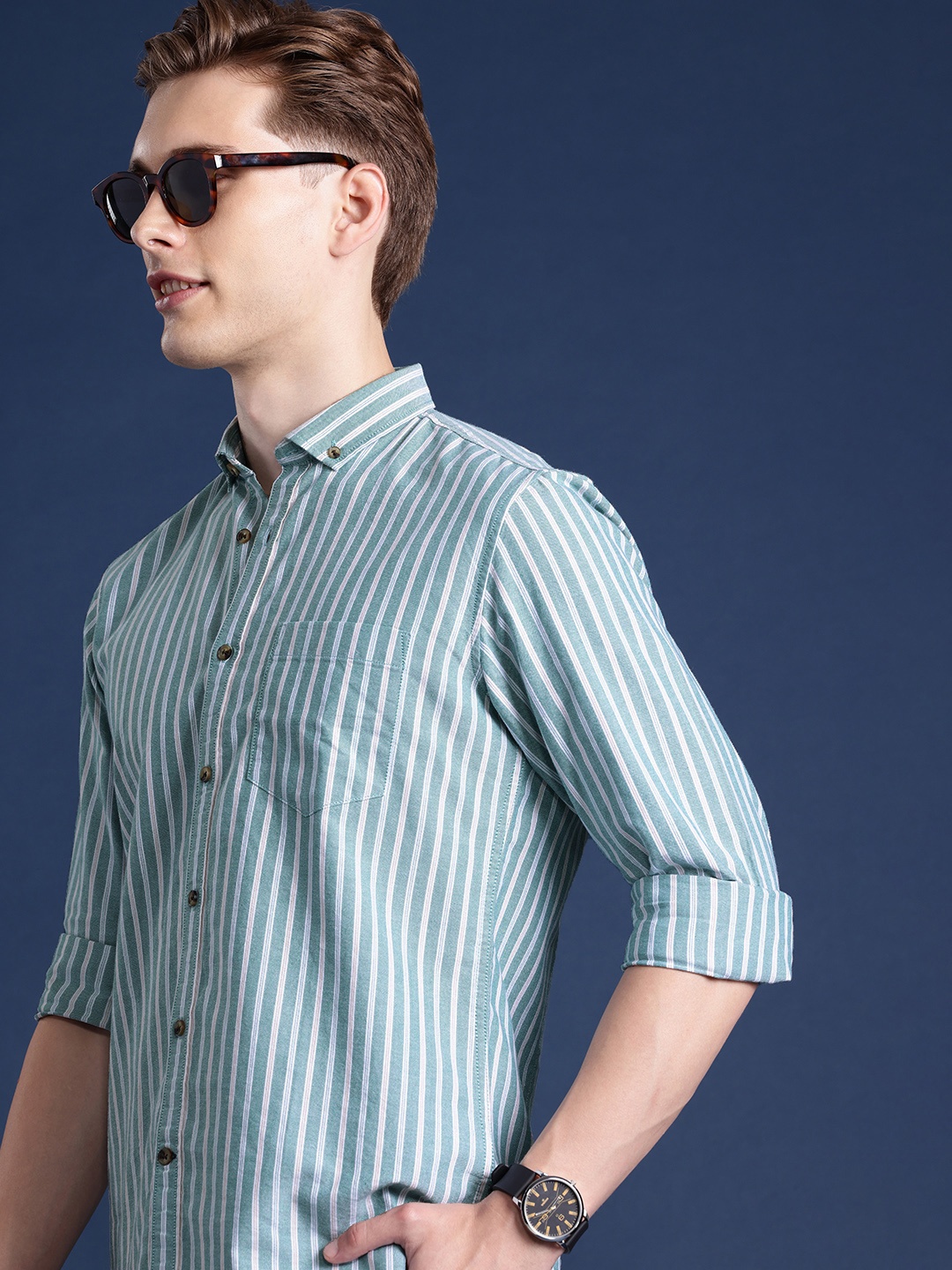 

Mast & Harbour Men Standard Striped Casual Shirt, Green