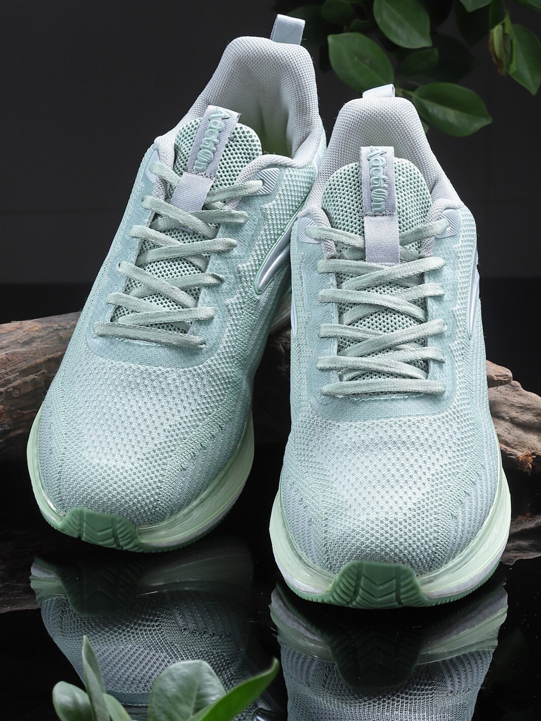 

Action Men Mesh Lightweight Running Shoes, Green