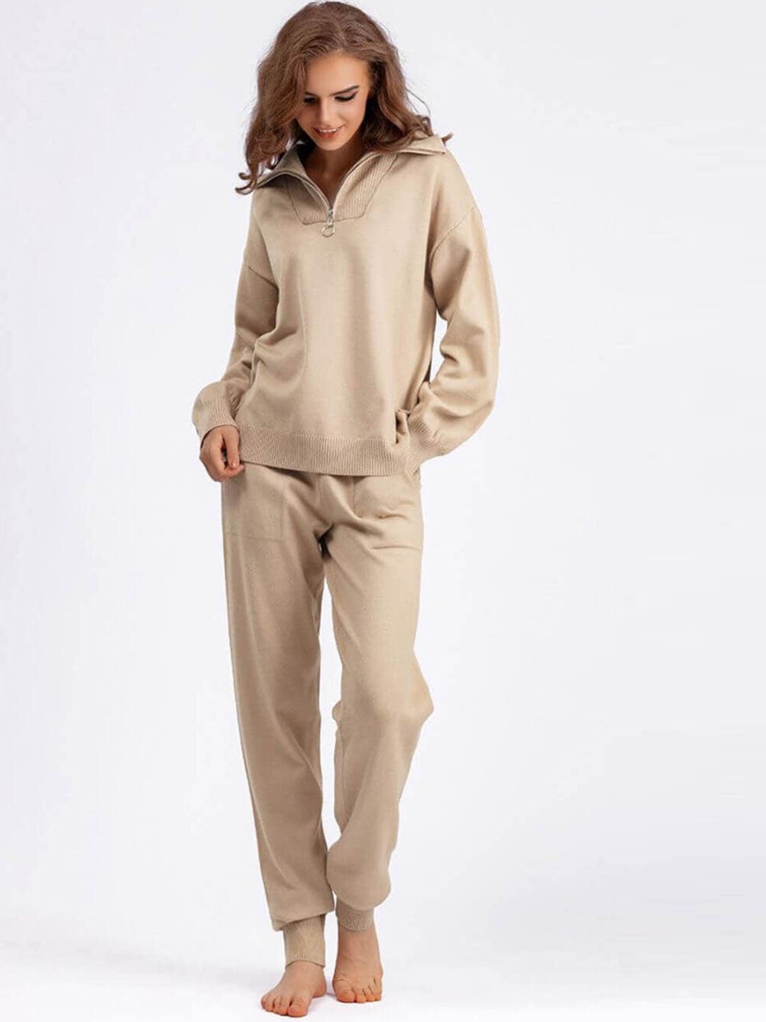 

FancyPants Pure Woollen Sweatshirt With Joggers, Beige