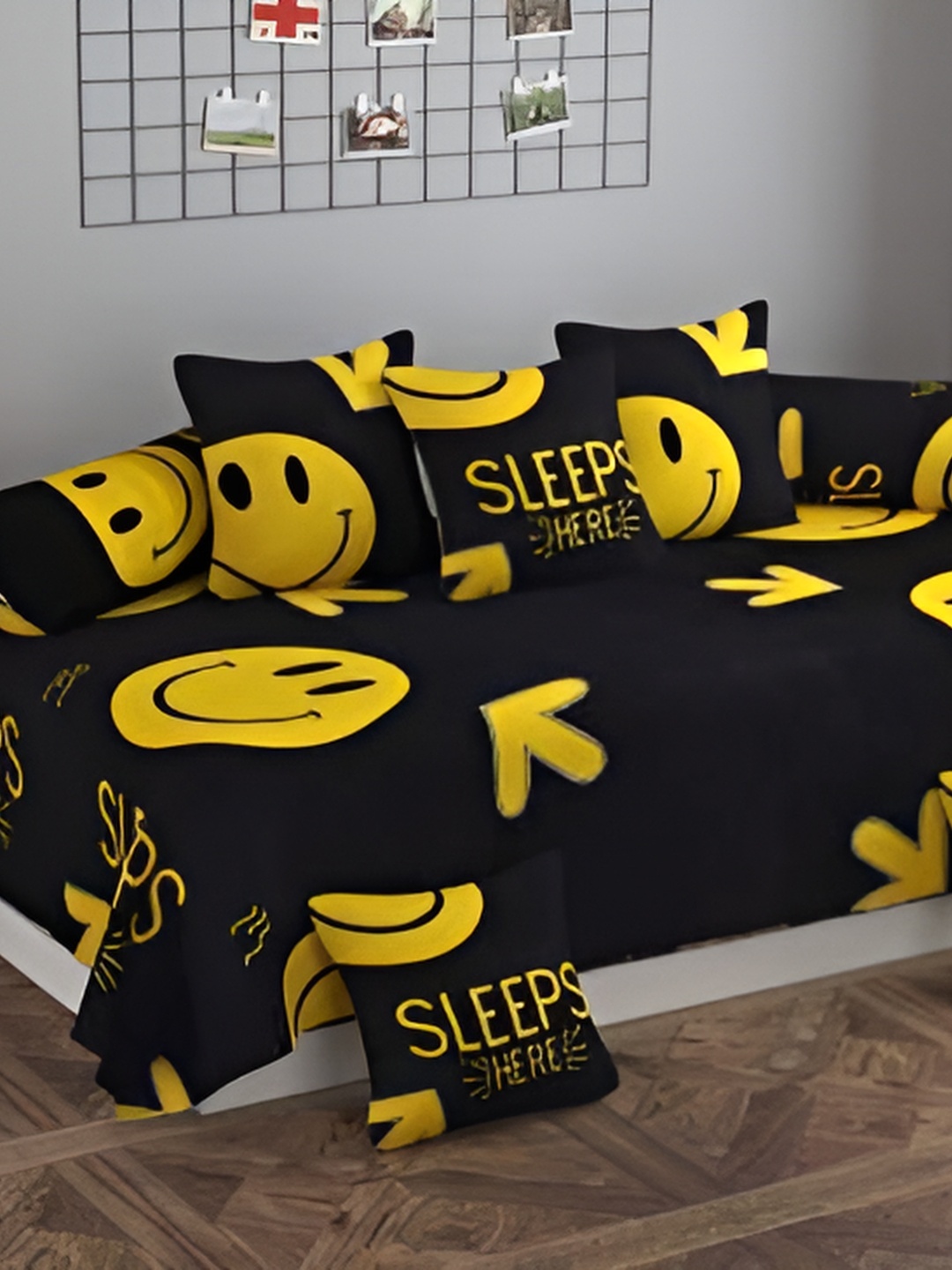 DECOR VATIKA 8 Pieces Black Cartoon Characters Diwan Set