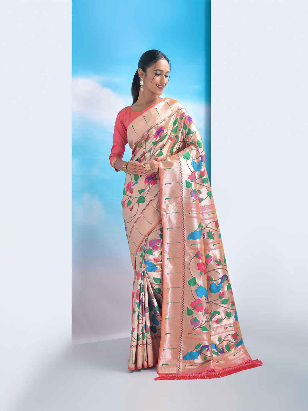 

VISHNU WEAVES Ethnic Motifs Woven Design Zari Pure Silk Paithani Saree, Peach