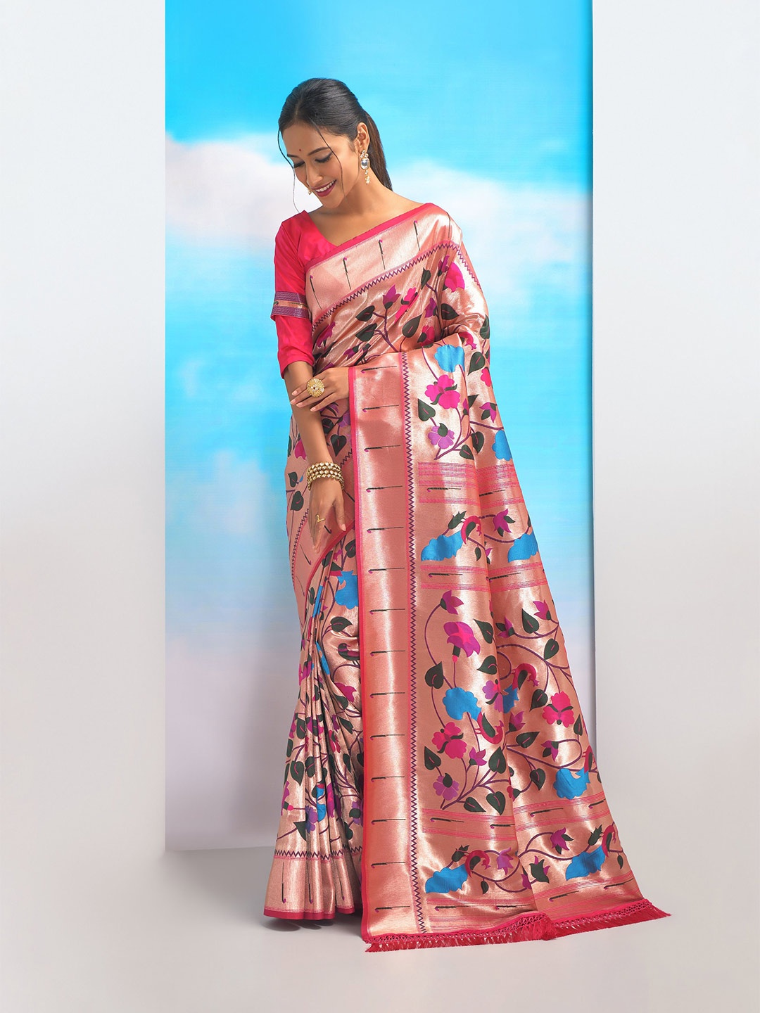 

VISHNU WEAVES Ethnic Motifs Zari Pure Silk Designer Paithani Saree, Pink