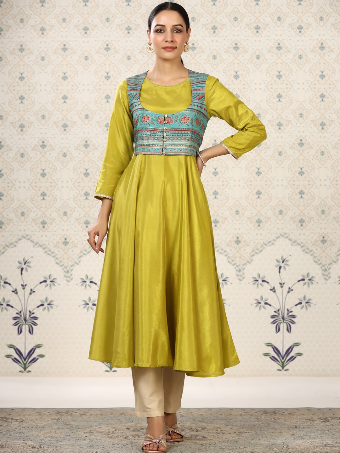 

Ode by House of Pataudi Round Neck Sequined Anarkali Kurta With Jacket, Lime green