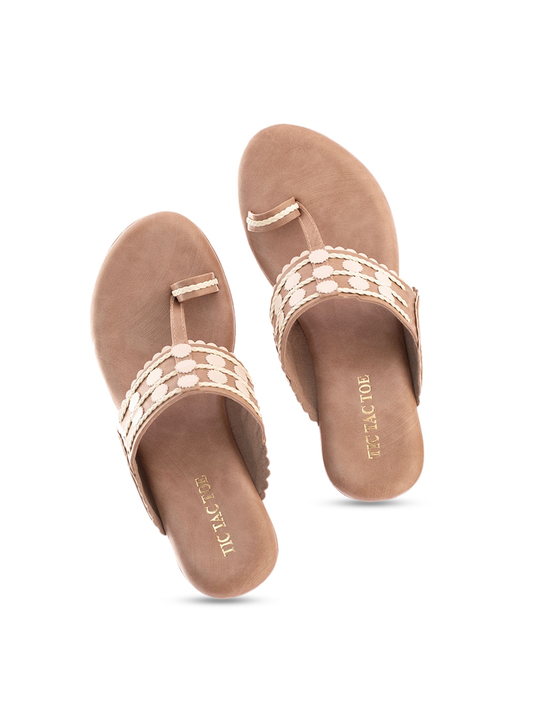 

TIC TAC TOE Ethnic Embellished One Toe Wedges, Camel brown