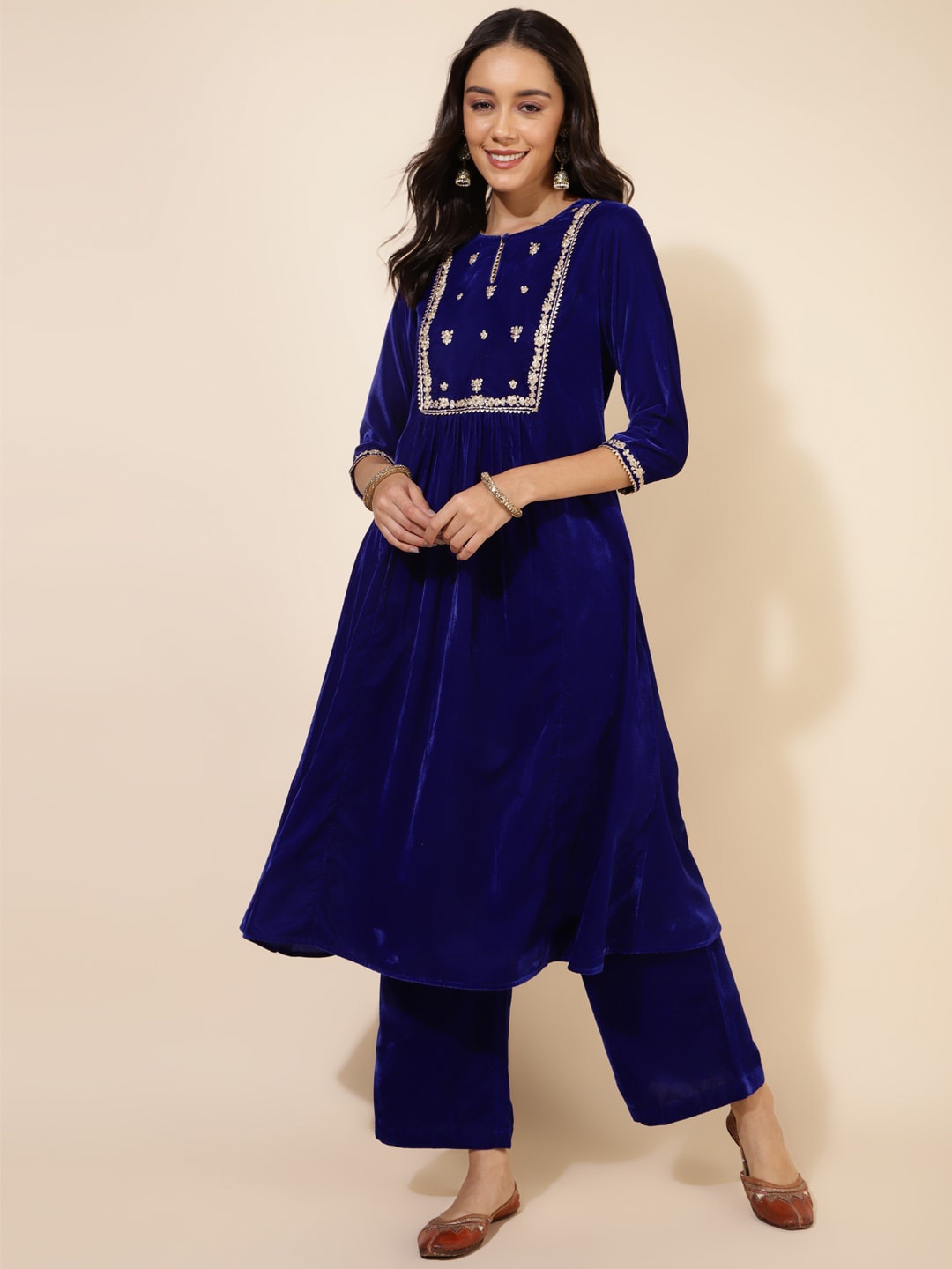 

Janasya Ethnic Motifs Yoke Design Gotta Patti Velvet A-Line Kurta with Palazzos, Blue