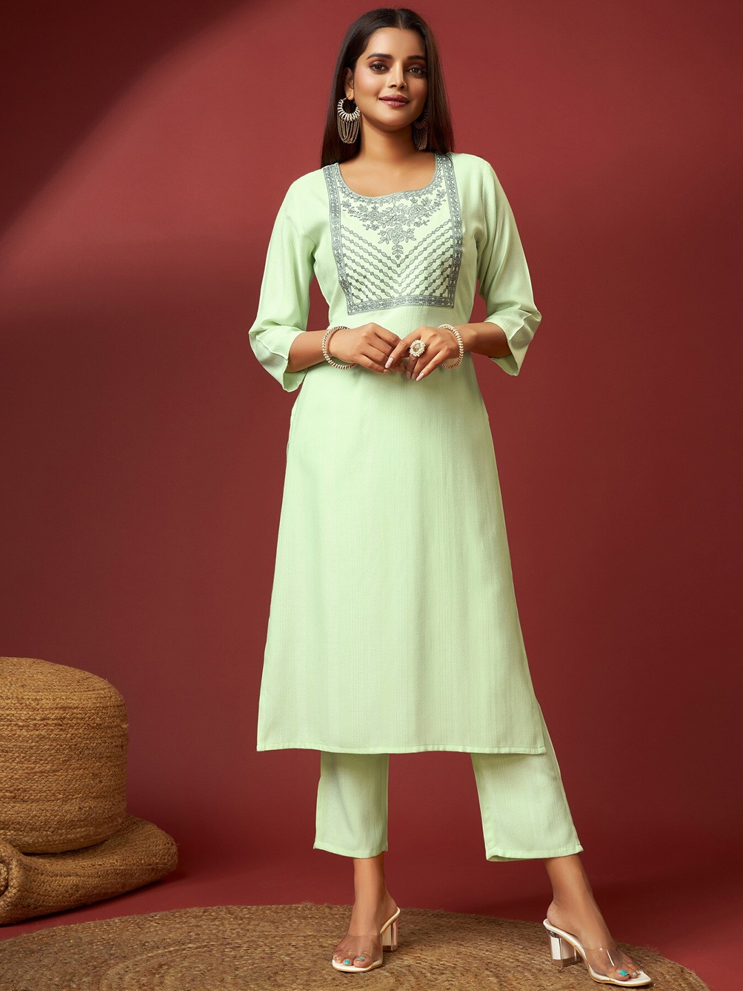 

soan Floral Yoke Design Thread Work Kurta, Sea green