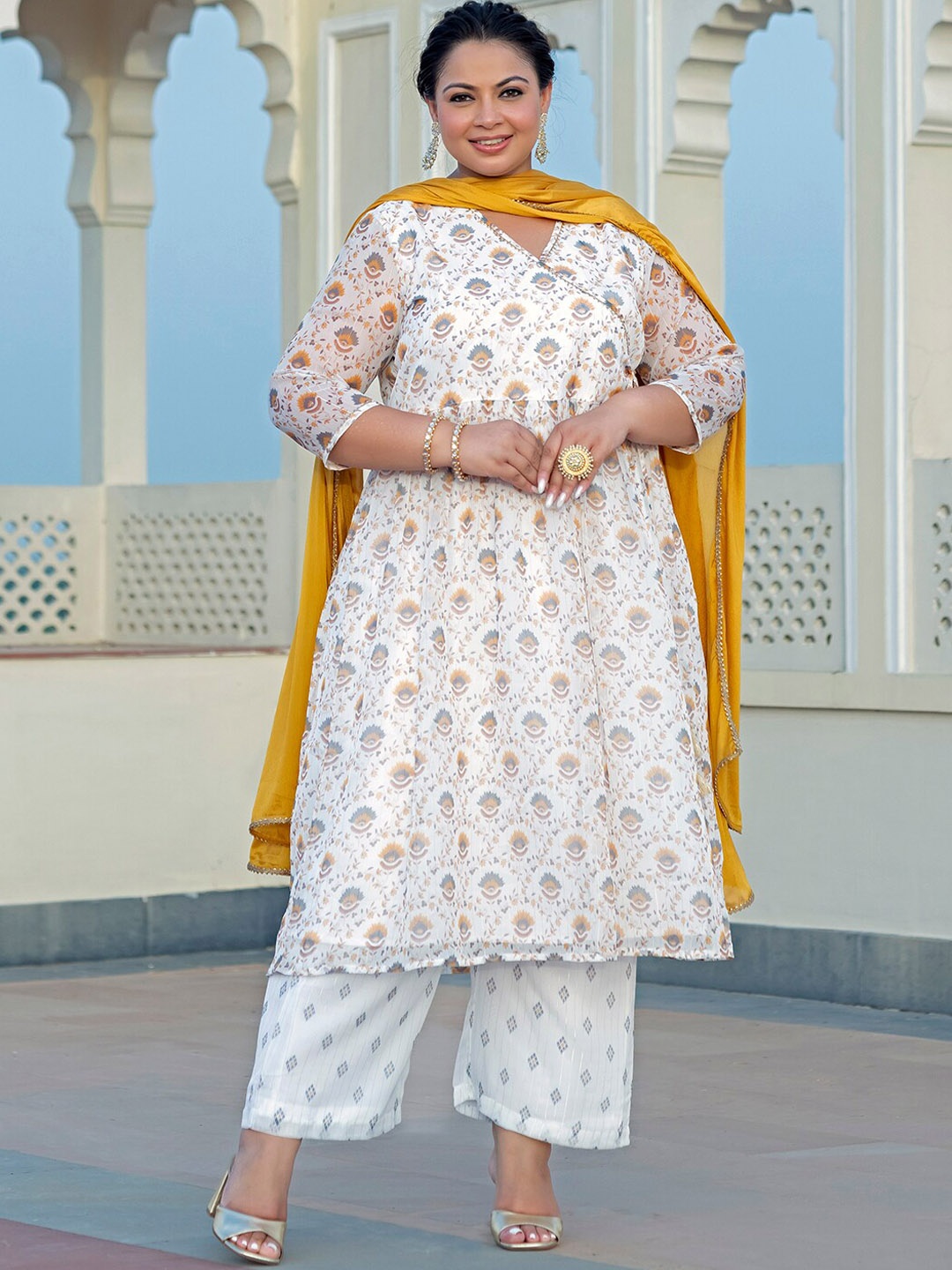 

Janasya Plus Size White Chiffon Lurex Floral Printed Kurta with Palazzo and Dupatta