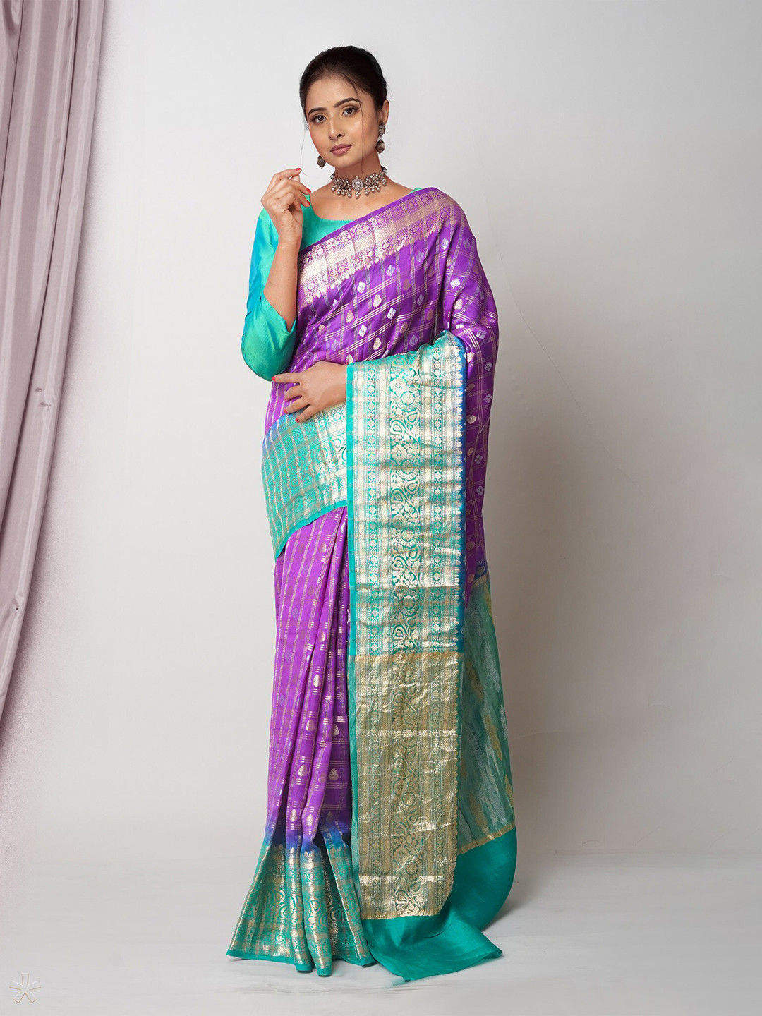 

Unnati Silks Ethnic Woven Design Handloom Banarasi Saree, Violet