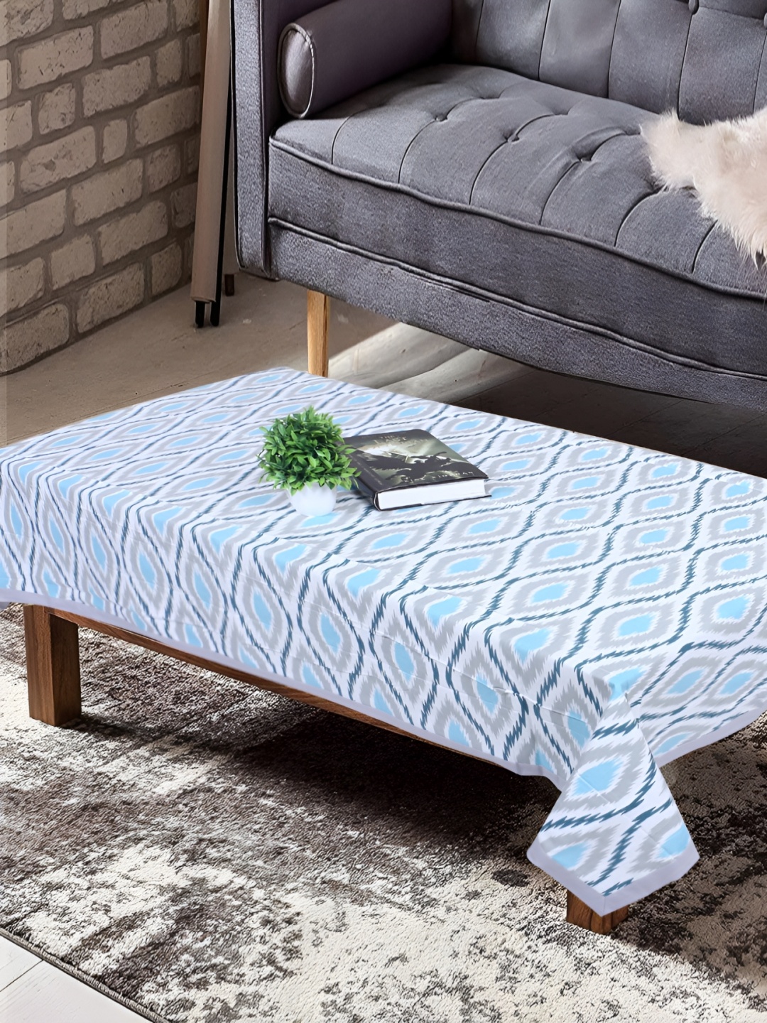 

Texstylers Blue & Grey Geometric Printed Anti Slip Cotton 4 Seater Rectangle Table Cover