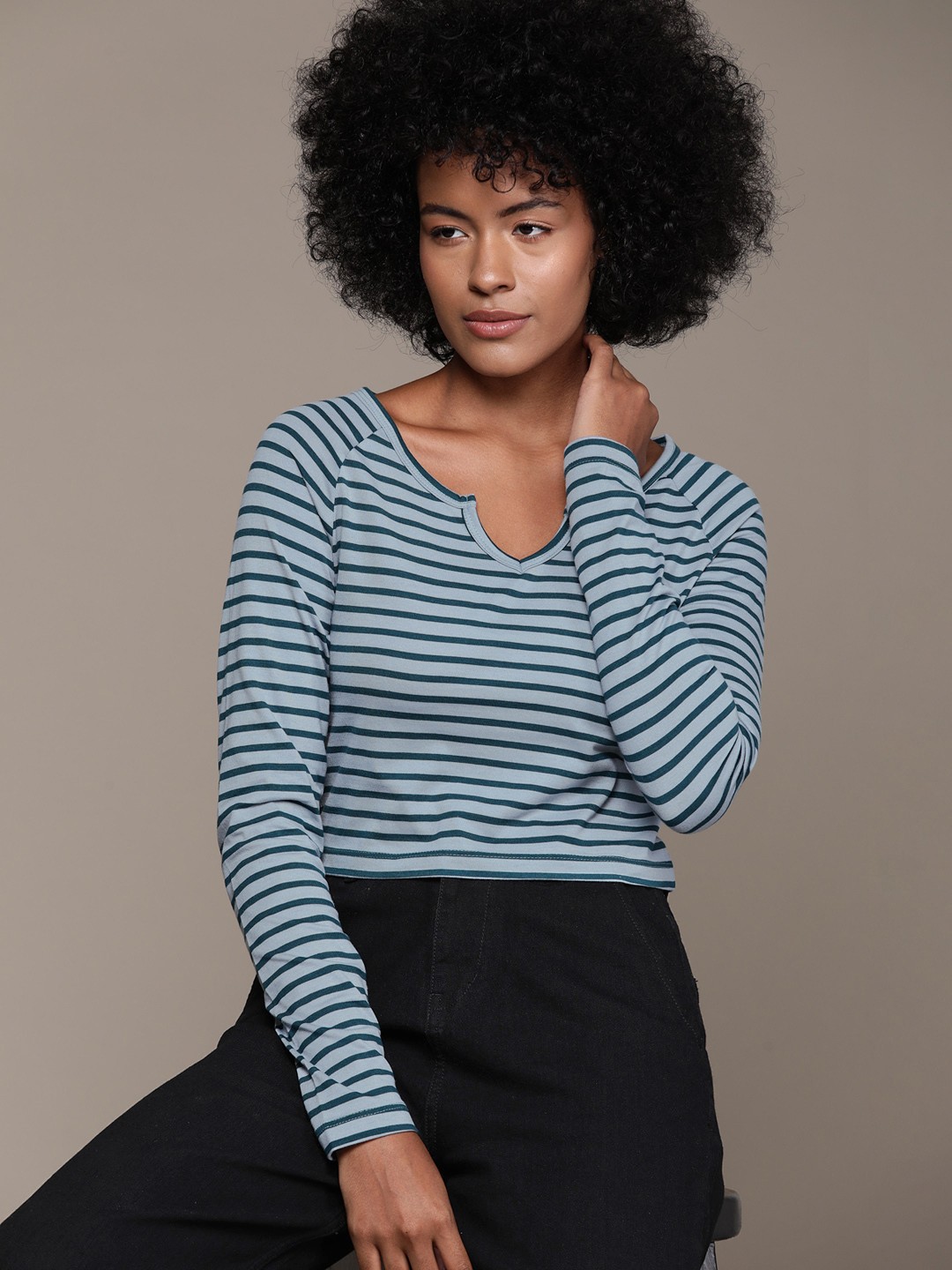 

The Roadster Lifestyle Co. Striped Full Sleeves Top, Blue