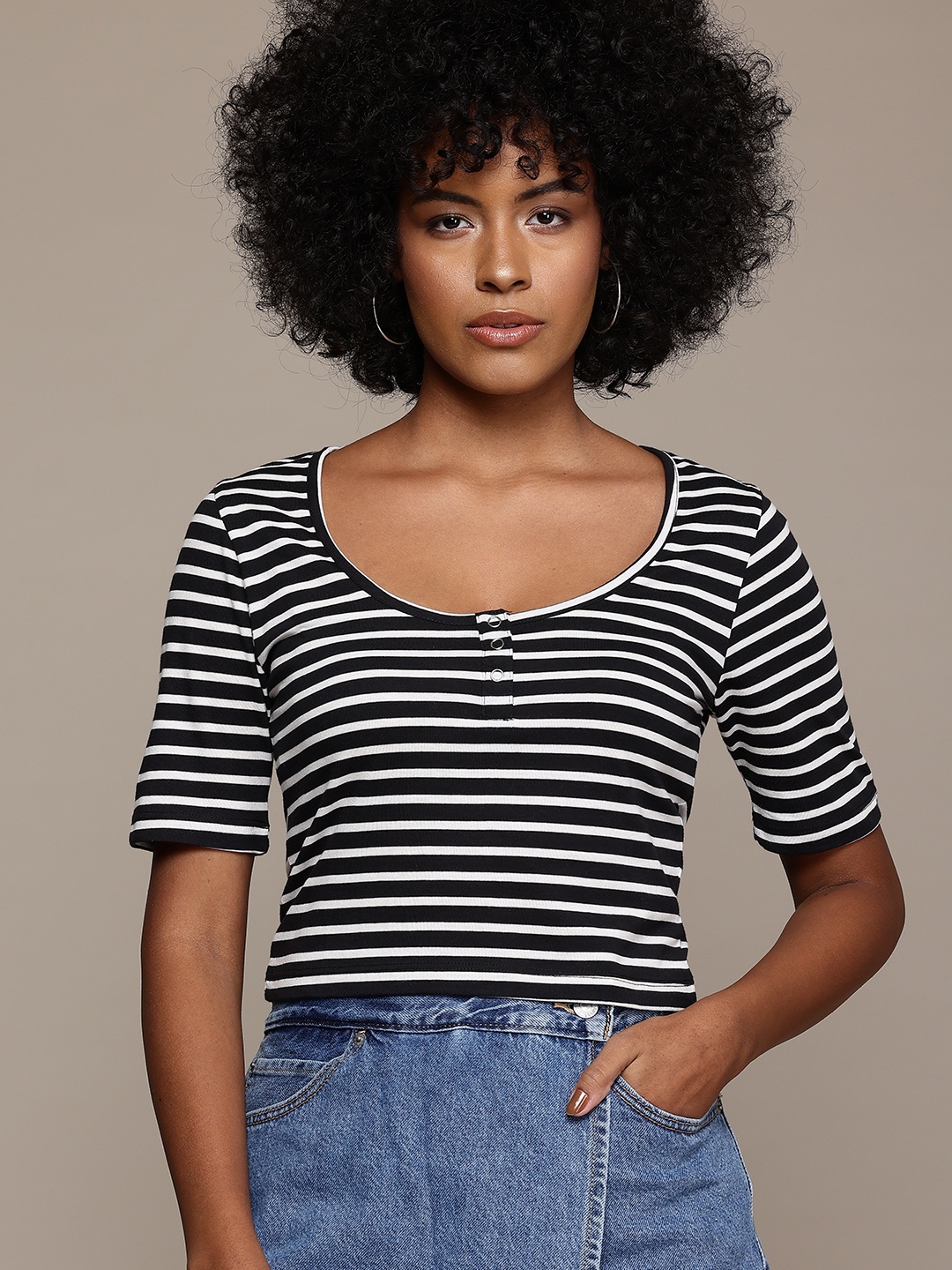 

The Roadster Lifestyle Co. Striped Scoop Neck Top, Black