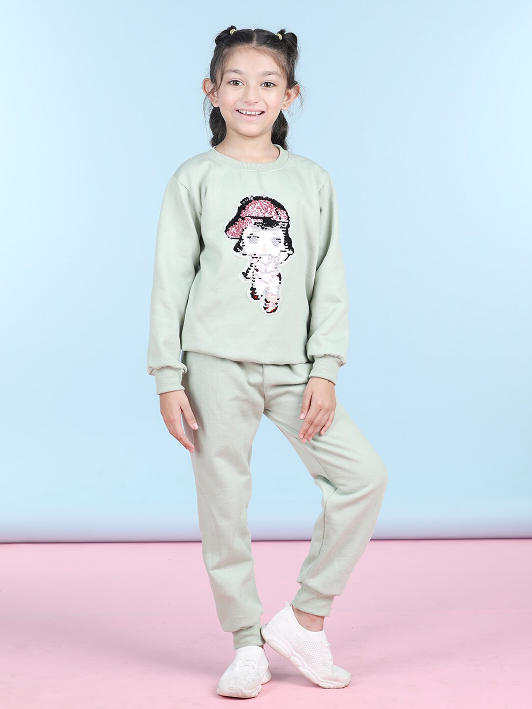 

Cutiekins Girls Graphic Printed Round Neck Fleece Sweatshirt With Joggers, Green